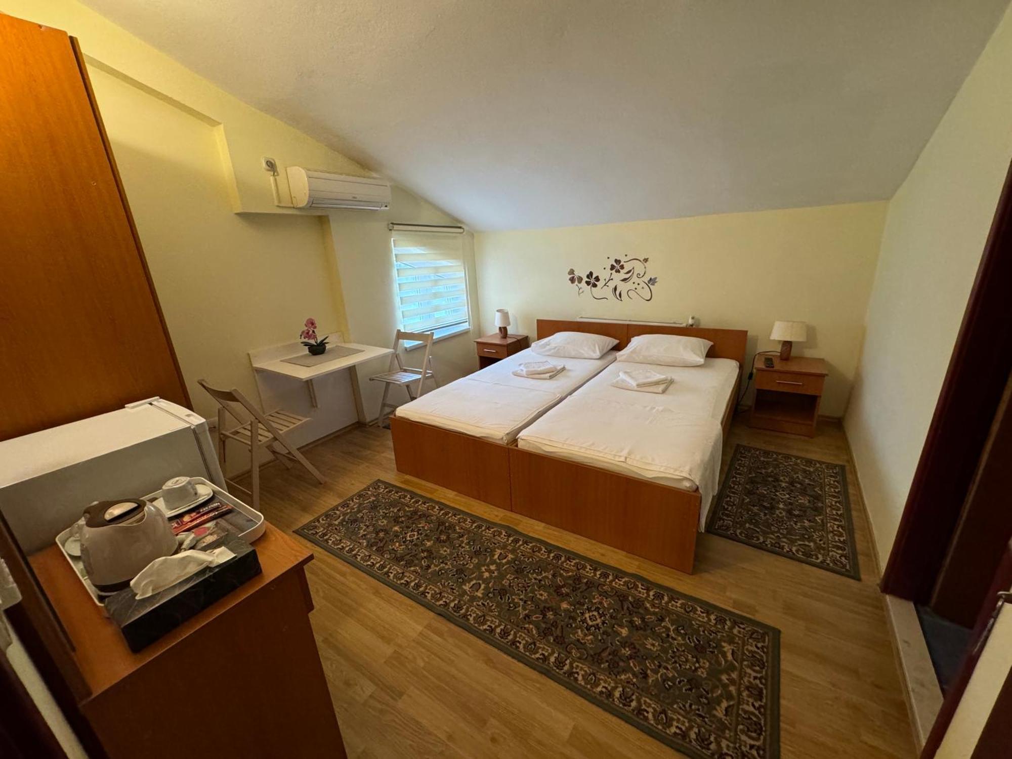 Rooms Salvia Ploce  Eksteriør bilde